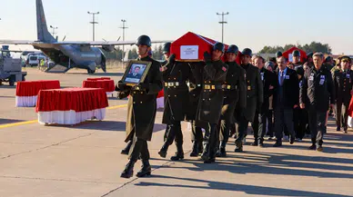 Şehit olan askerlerimiz için Ankara'da tören düzenlendi