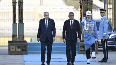KKTC Cumhurbaşkanı Erhürman, Cumhurbaşkanı Erdoğan tarafından resmi törenle karşılandı