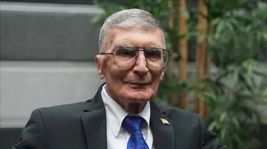 Prof. Dr. Aziz Sancar ilk kez kendi adına düzenlenen ödül töreninde