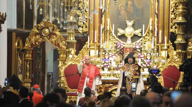 Papa 14. Leo, İstanbul'da Ermeni Katedrali'ni ziyaret etti