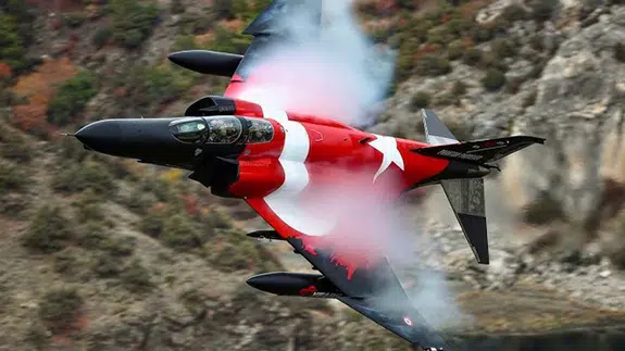 Türk Hava Kuvvetleri İtalya semalarında şov yaptı