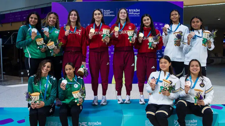 Milli yüzücüler 6. İslami Dayanışma Oyunları'na damga vurdu