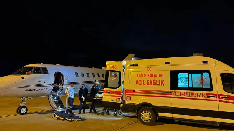Van'da kalp hastası çocuk ambulans uçakla Ankara'ya sevk edildi