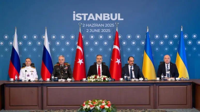 Ukrayna Devlet Başkanı Zelenskiy, barış görüşmelerini yeniden canlandırmak için Türkiye'ye gidiyor