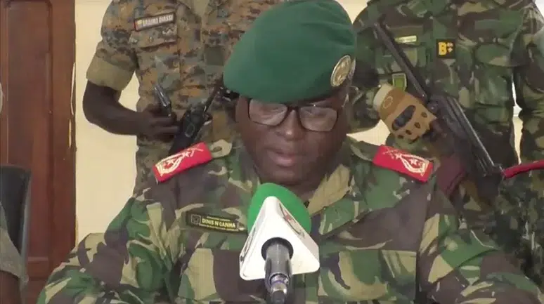 Gine Bissau'da asker yönetime el koydu: Seçim askıya alındı