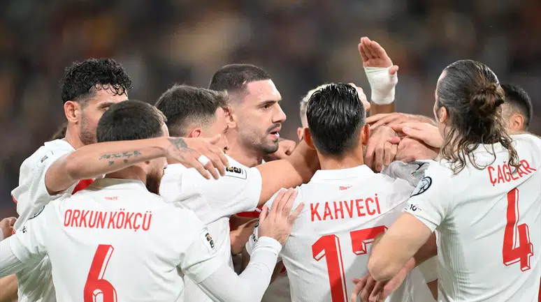 Milliler play-off'ta seri başı! İspanya'dan puanla döndük