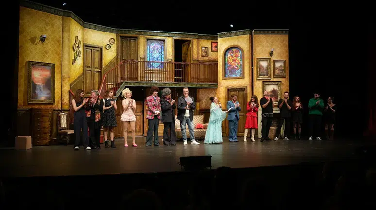 "Oyunun Oyunu" tiyatronun perde arkasını sahneye taşıyor