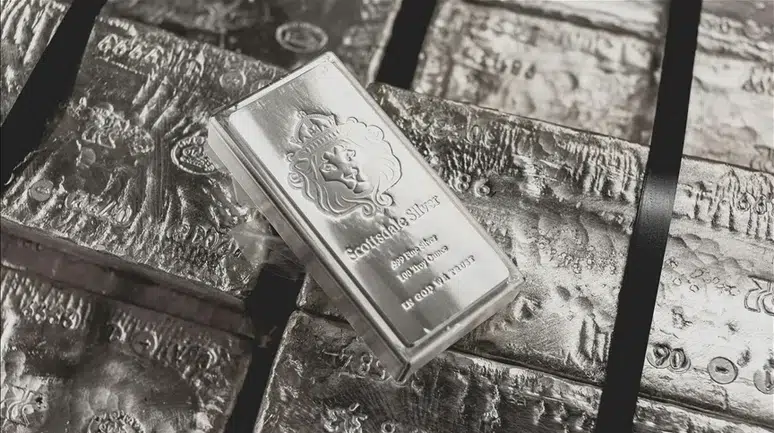 Gümüş fiyatları arz endişesiyle 64,6 doları görerek rekor kırdı